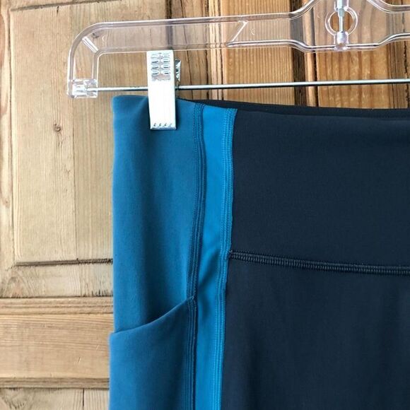 Lululemon 6 Wild Twist 7/8 Tight *25" Gravity / Pacific Teal / Teal Blue - Picture 3 of 8
